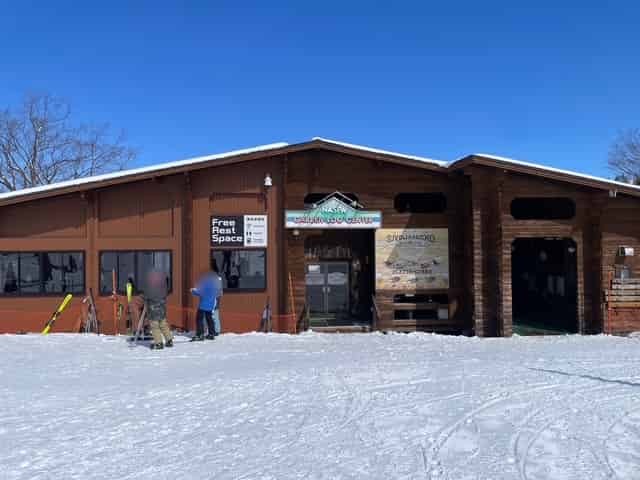 ナスパスキーガーデンのレストラン