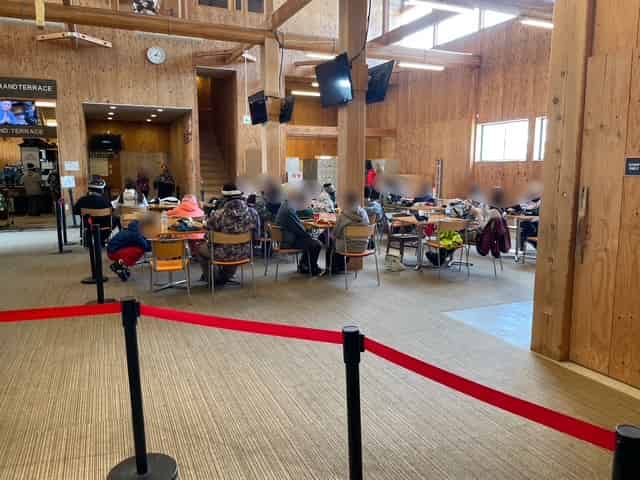 湯沢中里スノーリゾートの休憩所